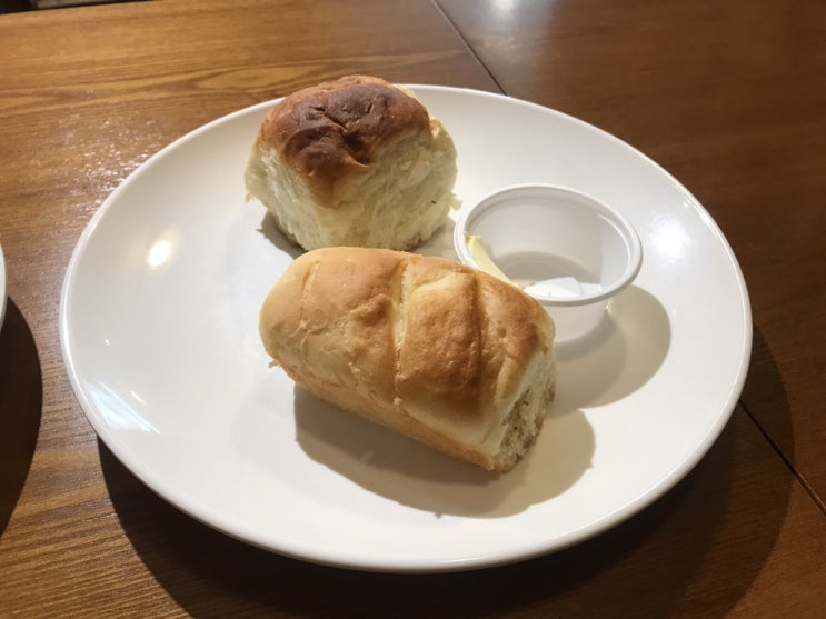  아슬아슬하게 에버그린 돈까스를 먹었네요