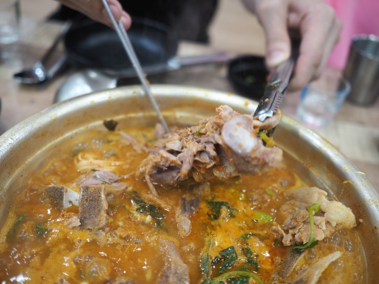  서면감자탕 과 보쌈을 한번에 즐기자! 수호족발감자탕