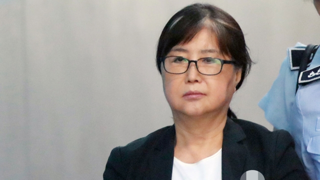 최순실, 구치소 목욕탕서 넘어져 이마 30바늘 꿰매