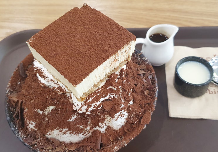  회기역 설빙 /티라미수 설빙/ 친구와 먹다 ㅎ