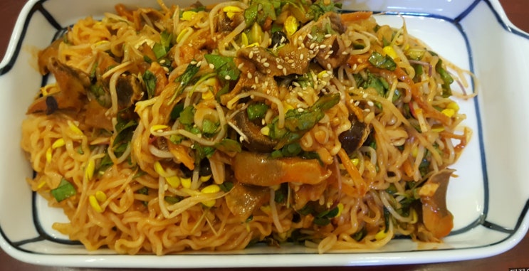  매콤한  진짜쫄면 맛있게 먹어봤어요!