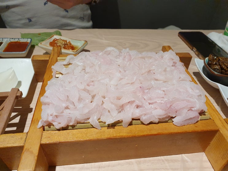  광안리 맛집 횟집은 오징어랑 해물이랑