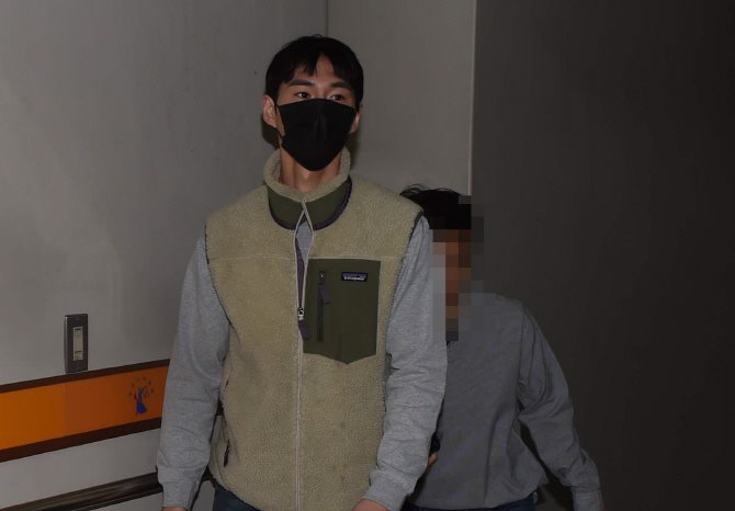  밴쯔 6개월 징역 구형 잇포유