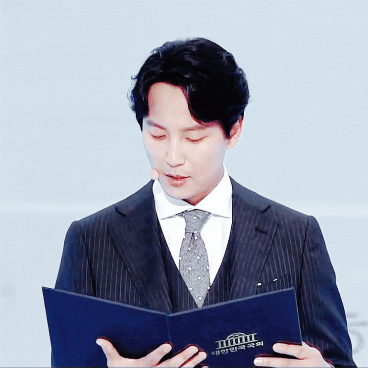  제71주년  제헌절 제헌헌법 낭독자 김남길 선정이유 와 소감