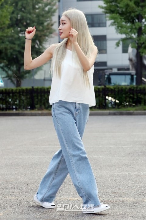 *여자 여름 나시* 190719 뮤직뱅크 출근길 청하 패션 옷 코디 :: 유라고