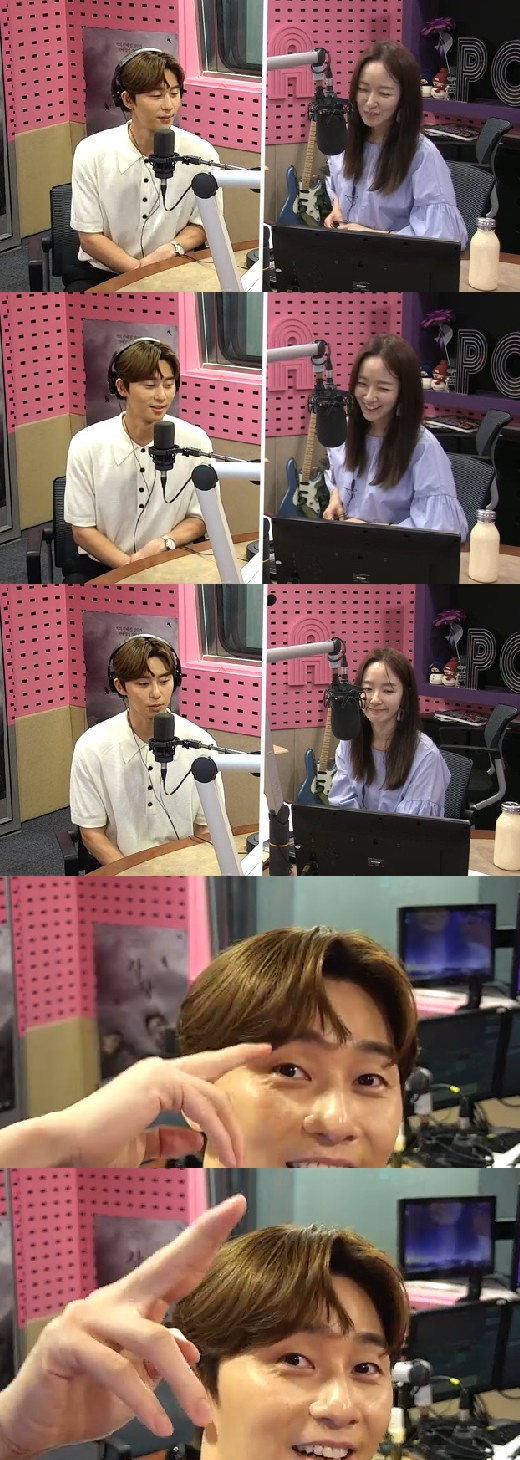  [박서준] '씨네타운' 박서준, 신작 '사자', '기생충' 남다른 작품 →  방탄소년단 뷔X최우식X박형식까지 모두 좋아하는 동생