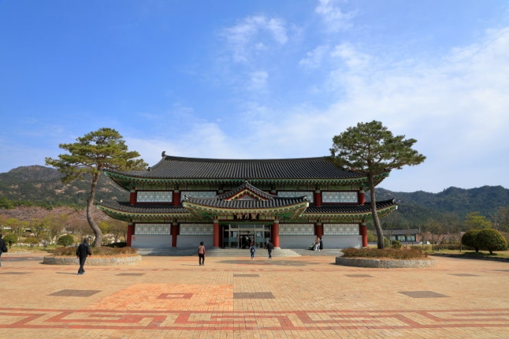 영암군 - 정원명 석비, 구림리 요지, 왕인박사유적지(성기동관광지)