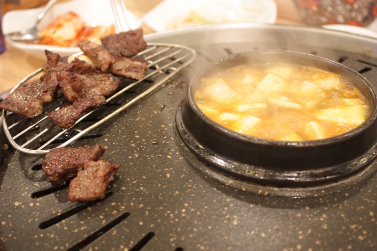 [장한평역맛집] 4인분 주문하면 4인분이 공짜 장안동소고기 – 일번지정육식당 장안동점