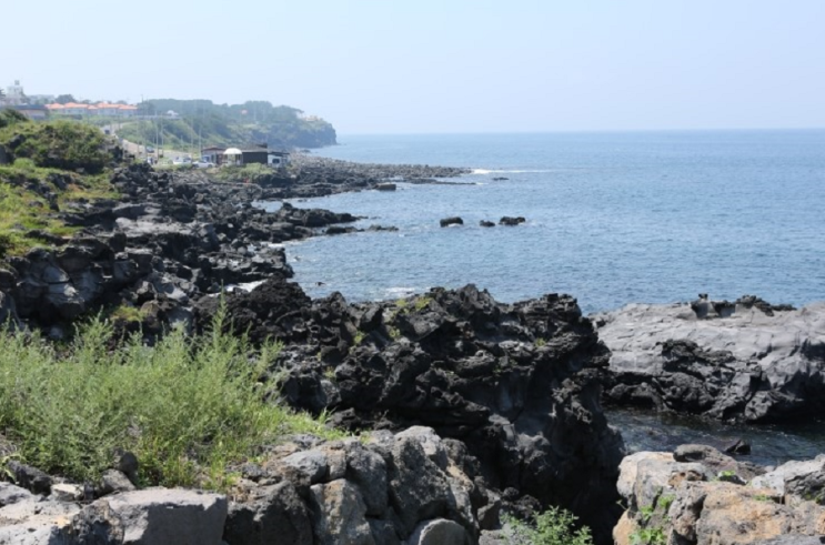  자녀들과 함께하는 제주도 여행 필수코스 - " 제주 애월해안로절경 중엄리새물 " - 범창B.I.D