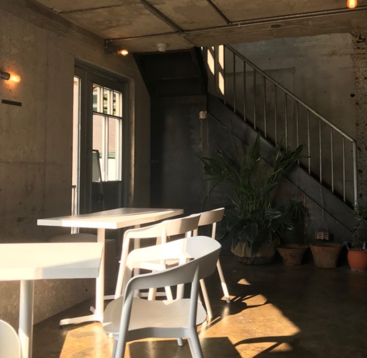  울산 성안동 카페 + 친구가 밥 차려준 날