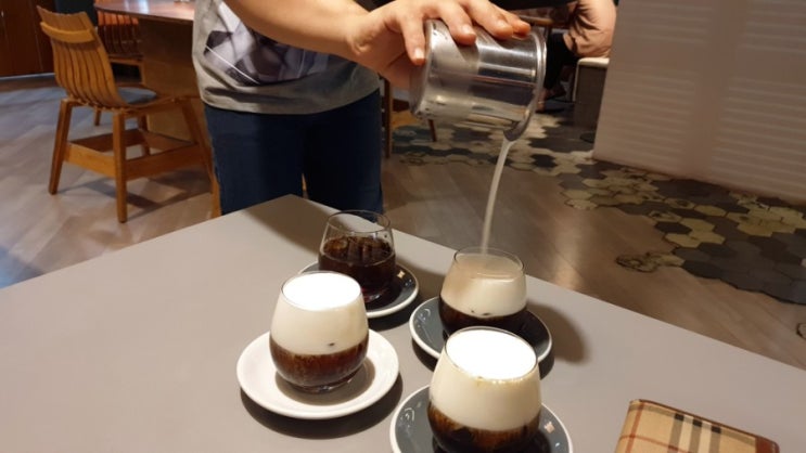  천안 신방동 히트커피 콜드빙하 시그니처 메뉴 뜻 !
