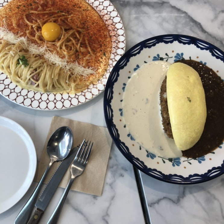  190719 오랜만에 친구들 만나기 한강진역 맛집 <빠레뜨 한남> / 카페 <웻커피(wet coffee)️