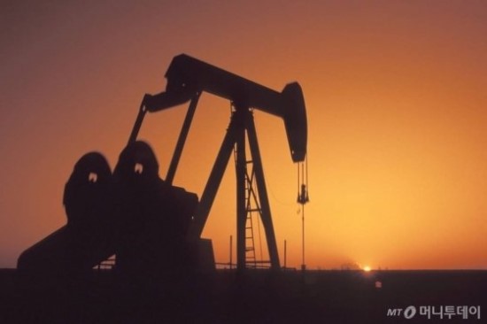 국제유가, 이란 드론 격추에도 급락…WTI 2.6%↓ 국제유가, 이란 드론 격추에도 급락…WTI 2.6%↓