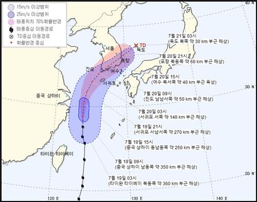 태풍 다나스 '북상' 태풍경로 틀었다, 주말 대한해협 아닌 한반도 '물폭탄' 관통