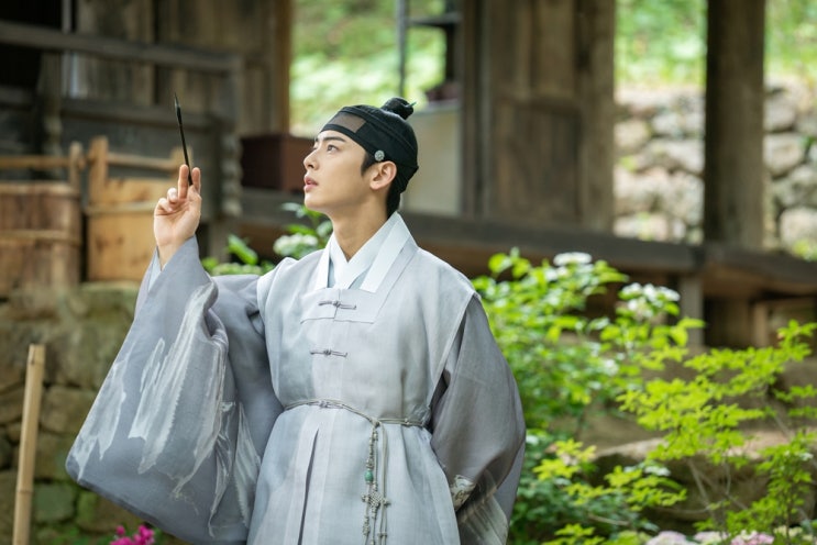  MBC 신입사관 구해령 리뷰 1 : 순도 높은 인기 염정소설 작가 '매화'