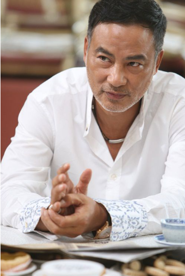  '도둑들' 홍콩 배우 임달화, 中 행사서 괴한에 피습...병원서 치료