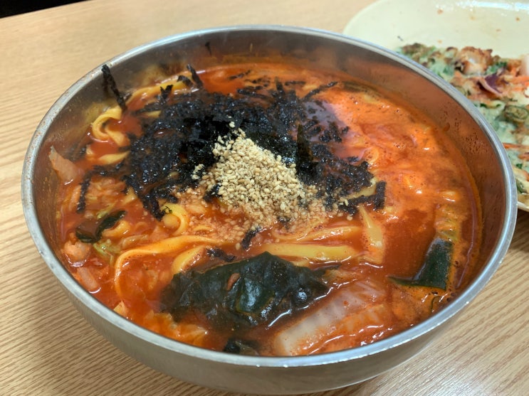  [대구맛집] 태풍 오는 날 팔공산 맛집으로 유명한 팔공산 얼큰이 칼국수 먹고 왔어요.