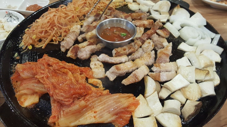  중랑구 삼겹살 묵동(먹골역)맛집 백선부대솥삼겹 와우!