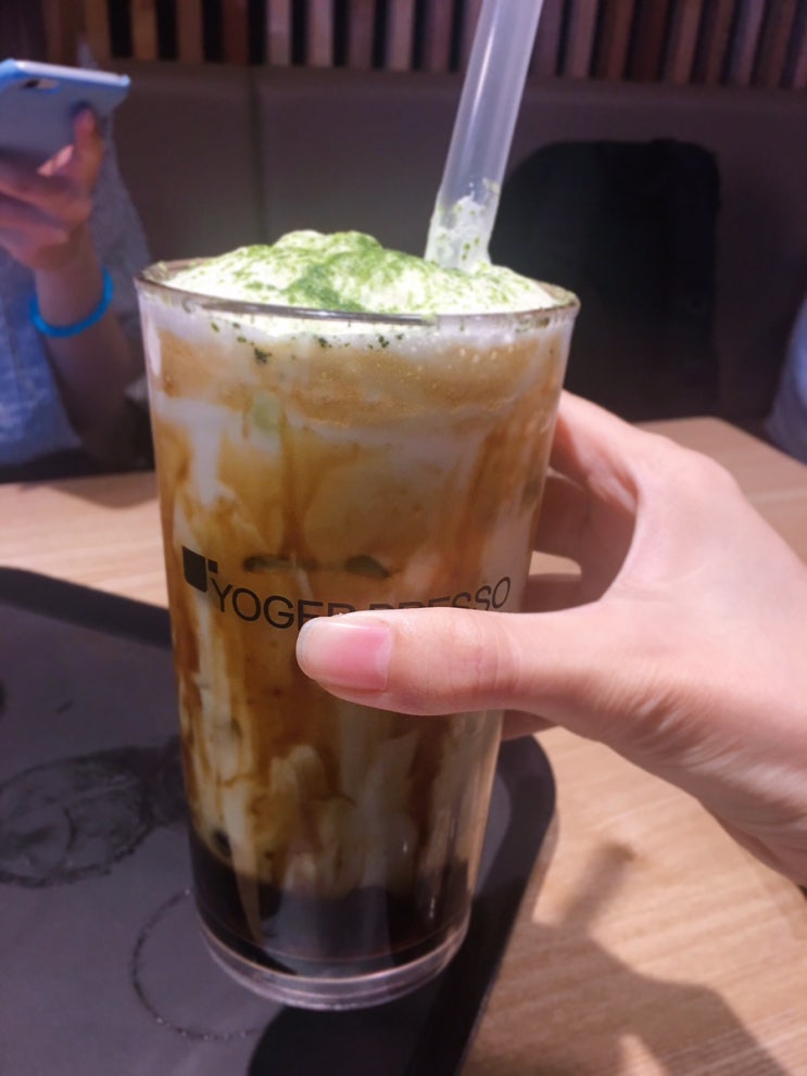  요거프레소 흑당말차버블티 먹어봤어요!