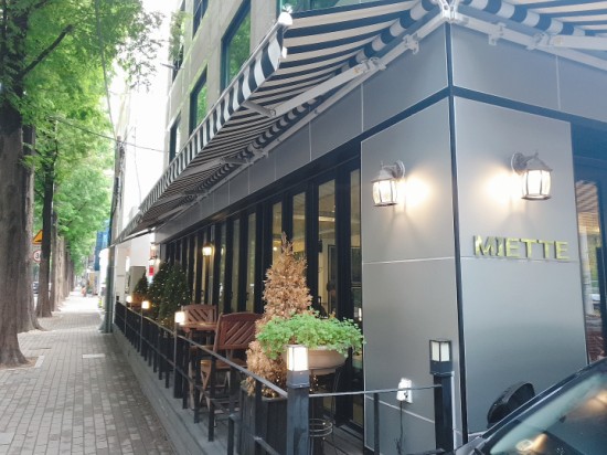  양재천 카페 MIETTE