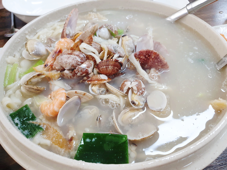  을왕리 칼국수 줄서서먹는 황해