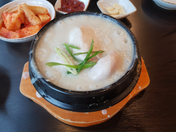  서울역 경복궁 삼계탕 고소한 들깨 삼계탕