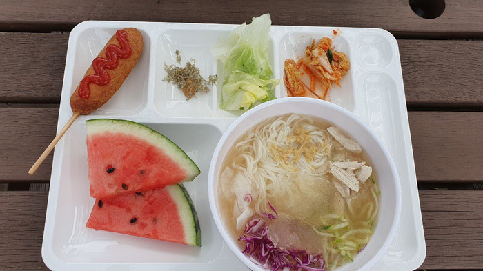  평촌서울나우병원 환자들을 위한 중복 식단, 시원한 점심!