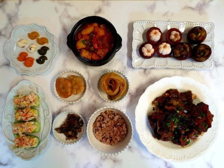  [다정한 집밥] 소꼬리찜, 돼지고기 짜글이, 오이 카나페, 묵은지, 장아찌, 망공스틴, 과일양갱, 곤약밥