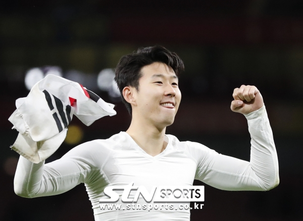 '우상' 호날두와 유니폼 교환! 손흥민의 유벤투스전 45분 '우상' 호날두와 유니폼 교환! 손흥민의 유벤투스전 45분
