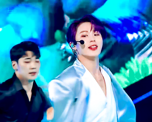  하성운 - 190721 [ 인기가요 ] 1010회 ' BLUE ' 무대 & 엔딩 * 음방 막방 수고했어!