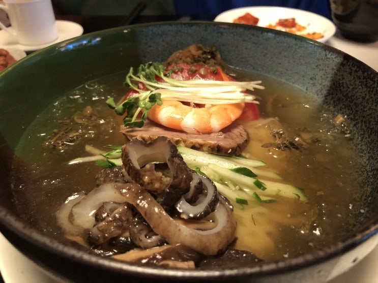  2019년 중복음식 청담맛집 이닝 중식냉면 부추탕면