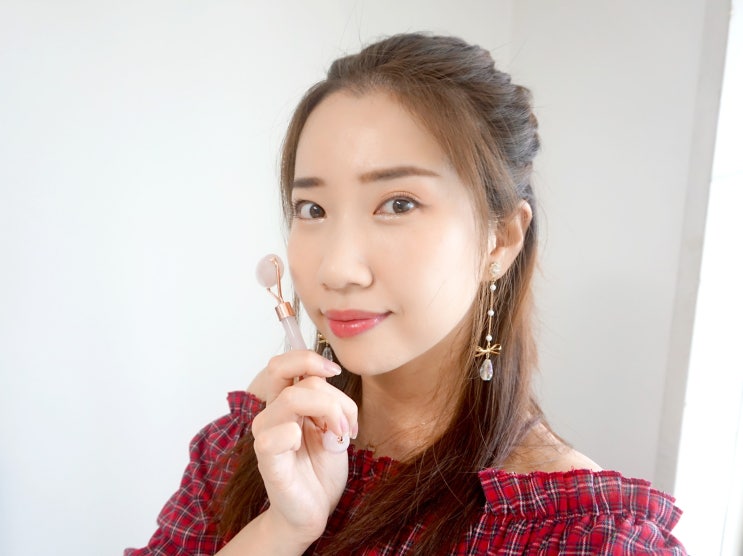  얼굴작아지는법? W컨셉 페이스롤러 꾸준히 썼더니 효과있네~