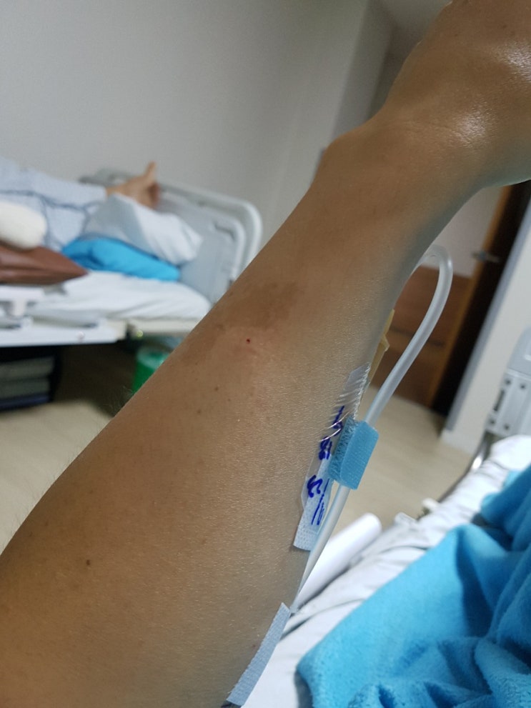  회전근개파열..어깨충돌증후군 어깨수술해야한다니..ㅜㅜ