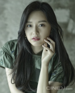  김지원(태양의 후예,상속자들 배역이 최고)