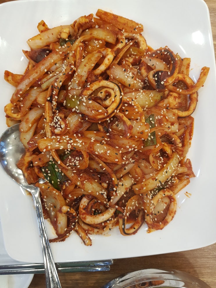  50년 전통 대선칼국수// 오징어 두루치기 맛나요 ㅎ