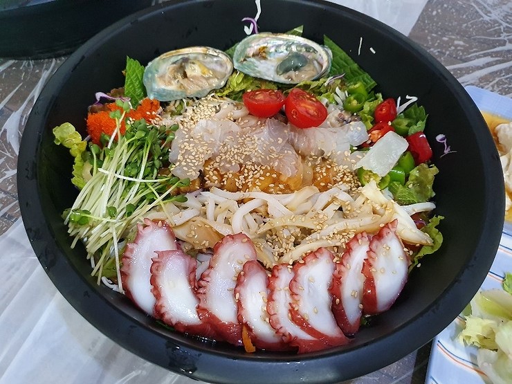  신림역 맛집 " 미남대게 " 시원한 물회 먹고 왔어요~