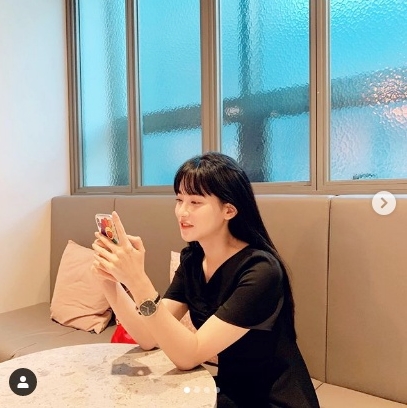  오연서 인스타그램 패션 캘빈클라인 CK 20대 여자 시계 세련된 디자인!