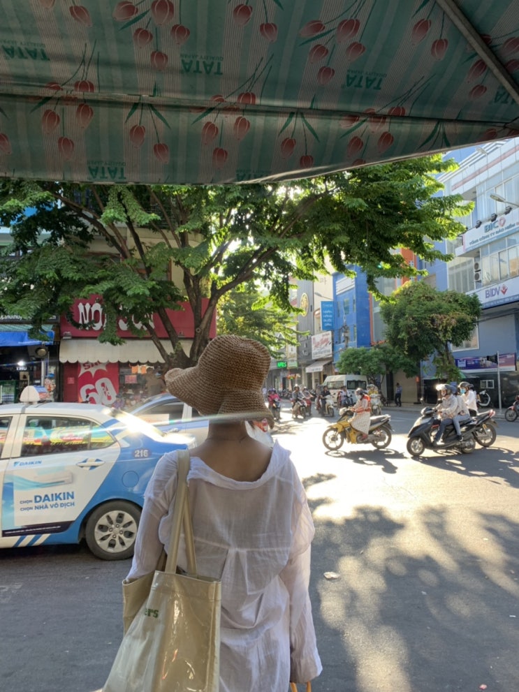  Jul 16, 2019 / 엄마랑 베트남 다낭-호이안 여행 1일차(해피브레드,한시장,바두엉,롯데마트,나만리트리트 바빌론룸)