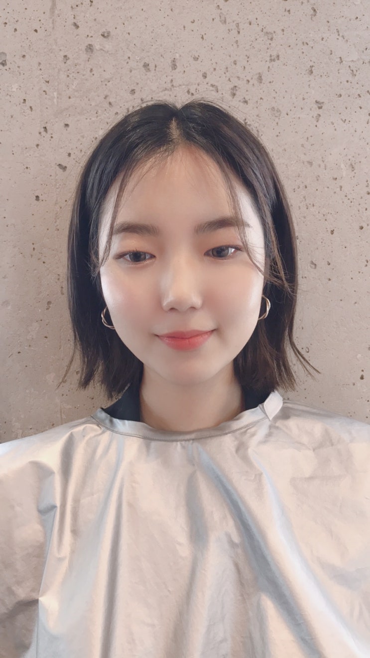  보좌관 신민아 단발   에이바이봄 켈리