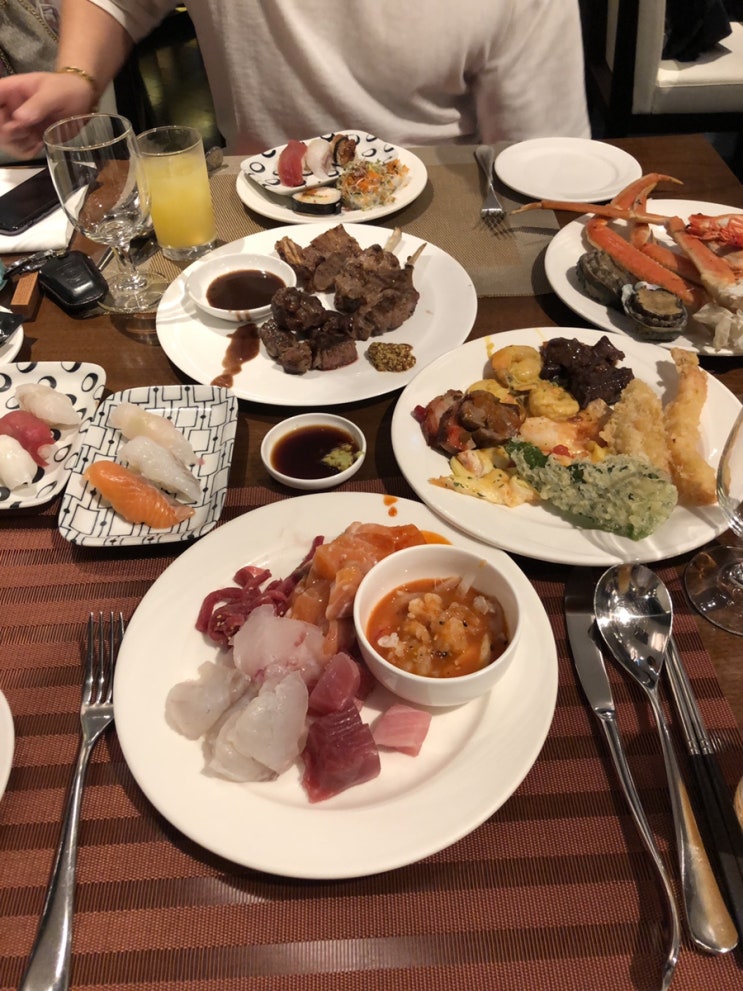  그랜드앰버서더 서울 풀만 리뉴얼된 호텔뷔페 더킹스 후기