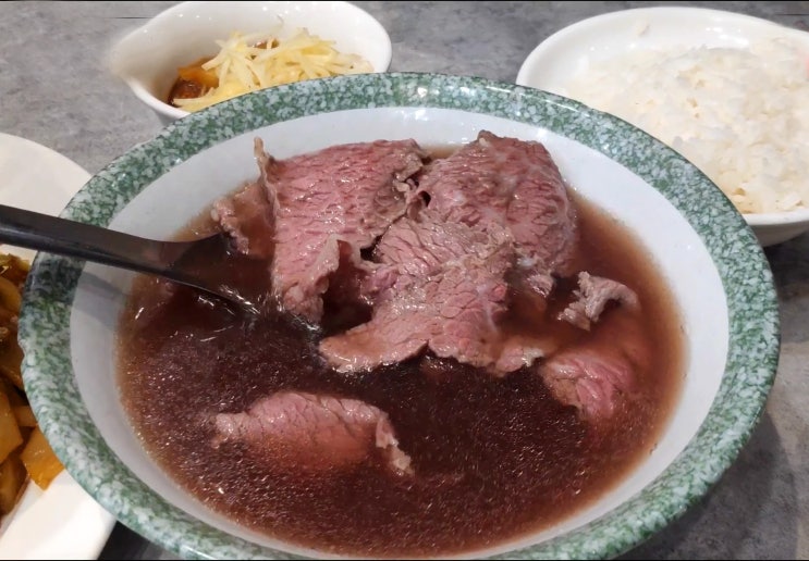  [타이난:안핑] 너무하다 싶을정도로 맛있는 소고기탕 맛집 <원짱뉴로우탕(文章牛肉湯)>