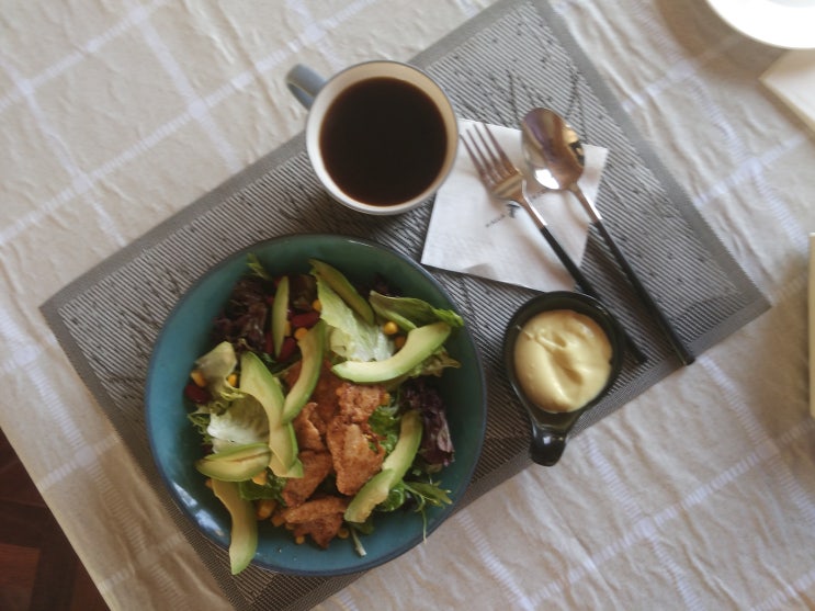  묘한 분위기의 NASCA CAFÉ RESTAURANT.