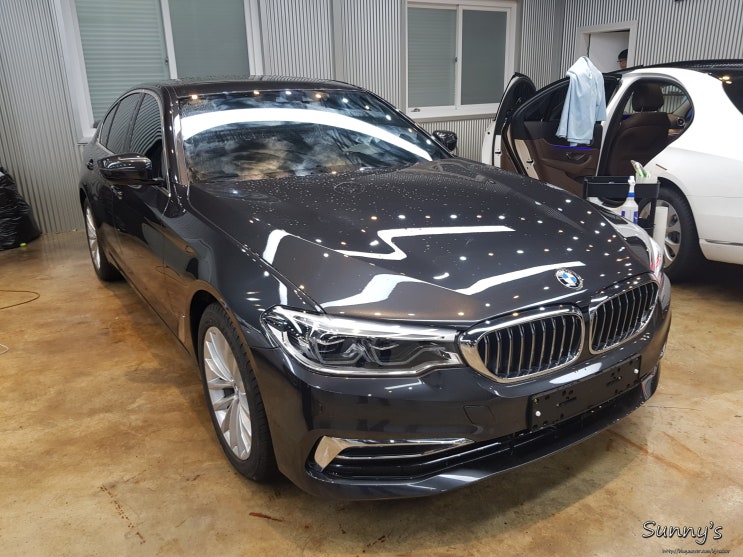 BMW G30 520D X-drive Luxury Plus, 소피스토그레이 출고