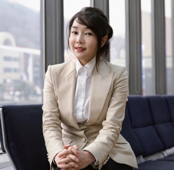  윤석열 검찰총장 임명/배우자 김건희씨가 화제입니다/윤석열부인