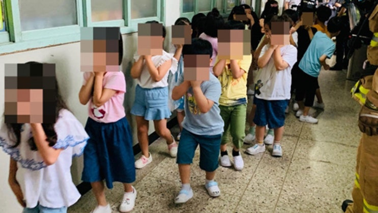 초등학교 과학실서 포르말린 병 깨져 학생·교사 1천200명 대피