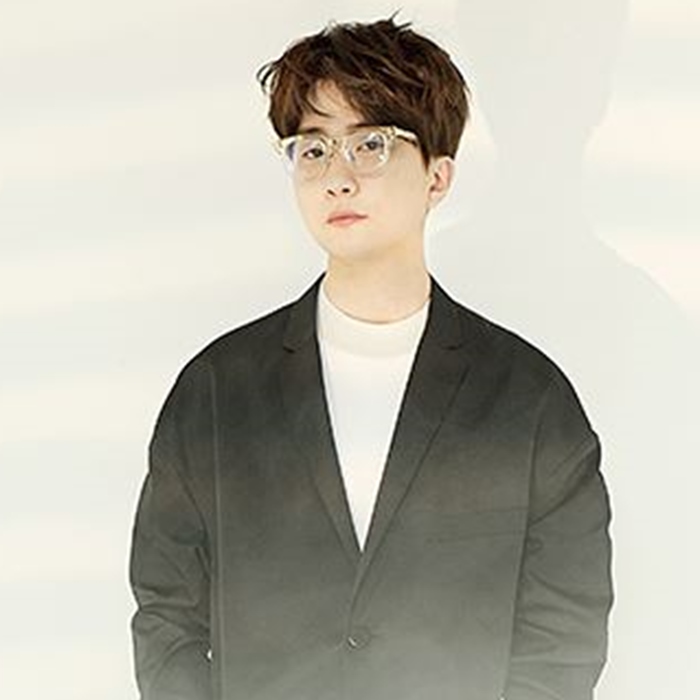  윤현상 아이유 나이 소속사 어디야?