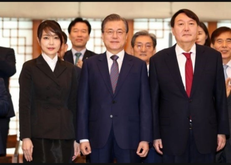  김건희는 누구? 재산, 남편과 만남스토리^^