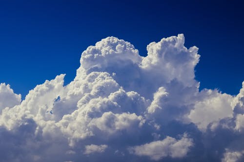  50억 자산가 김건희씨 ...  윤석열 검찰총장 임명식 청와대 참석, 옷 매무세 고쳐줘
