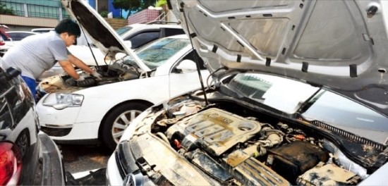 "팔수록 손해"…애물단지 된 車보험 "팔수록 손해"…애물단지 된 車보험