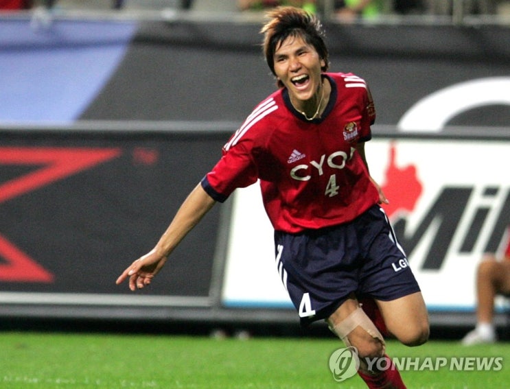  [스포츠이슈][해외축구] 대한민국 前국가대표, 홍콩 프로축구 킷치 소속 김동진 현역 은퇴. 프리시즌 맨체스터시티와의 친선전을 마무리로 은퇴 선언. 킷치 지도자 재출발.